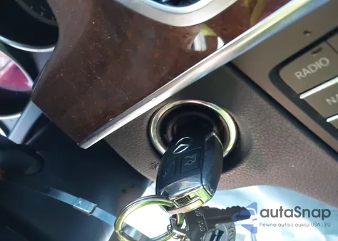 2016 Mercedes-Benz E 350 4Matic из США, поврежденный, VIN WDDHF8JB3GB238834